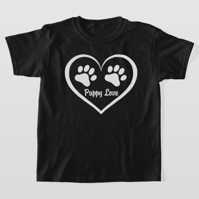 T-shirt Coeur d'amour chiot avec des empreintes de pattes  (Poser)