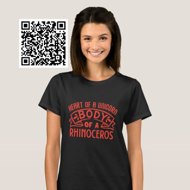 T-shirt Coeur D'Un Corps Unicorne D'Un Rhinoceros (Créateur téléchargé)