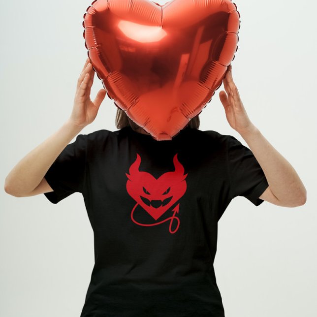T-shirt Coeur rouge avec cornes diables et queue (Créateur téléchargé)
