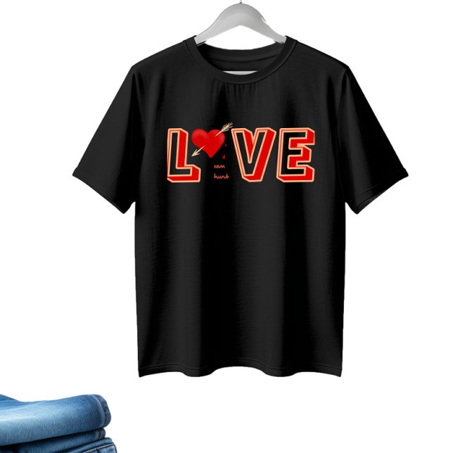 T-shirt Coeur rouge avec texte Amour (Créateur téléchargé)