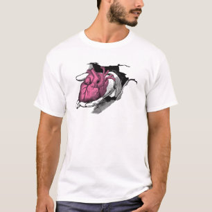 T-shirt Coeur vintage à la main à travers la fissure