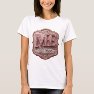 T-shirt Conception de slogan doré stylé ME EST 2000