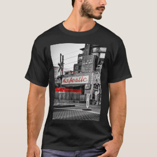 T-shirt Conduire dans Dickson près du Majestic Lounge Séle