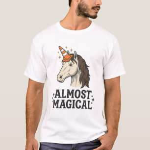 T-shirt Cône de licorne presque magique T-Shir graphique v