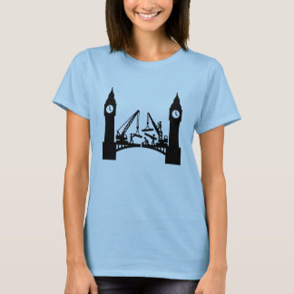 T-shirt Construction épique d'un pont à tour horloge à Lon