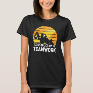 T-shirt Construction Est Un Site De Travail D'Équipe