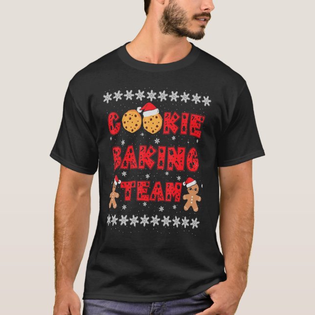 T-shirt Cookie Baking Team Gingerbread Men With Xmas Hats  (Devant)