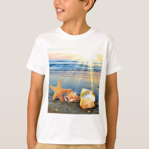 T-shirt Coquillages marins et étoiles de mer sur la plage