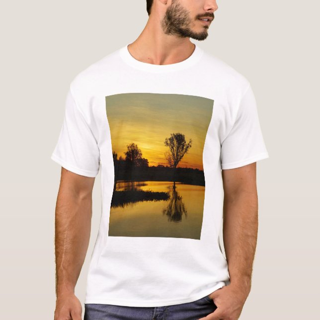 T-shirt Coucher du soleil, Billabong d'eau jaune (Devant)