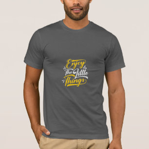 T-shirt couleur foncée avec logo noir BSR
