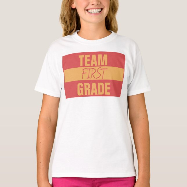 T-shirt Couleurs rétro de première année de l'équipe (Devant)