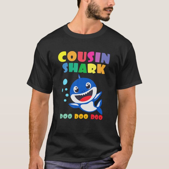 T-shirt Cousin Shark Doo Doo Funny Baby Mommy Kids (Devant)