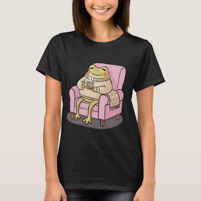 T-shirt Cozy Frog Drinking Tea On Sofa Illustration (Devant)