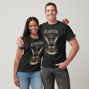 T-shirt Crâne de capitaine de pirate barrée avec épées