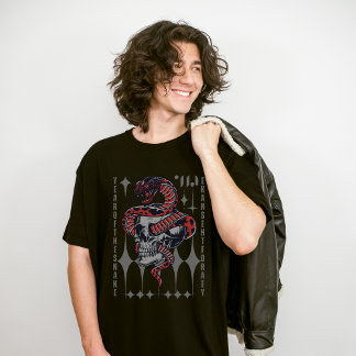 T-shirt Crâne et serpent, esthétique pointue et gothique
