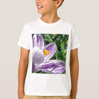 T-shirt Crocus de printemps violet
