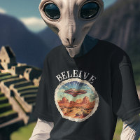 Croire UFO Space Ship Grunge