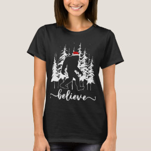 T-shirt Croyez Bigfoot Light Père Noël Squatch Arbre de No
