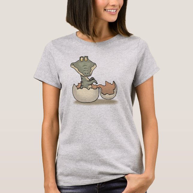 T-shirt Cute Baby Alligator Cartoon Hatching from Eggshell (Devant)