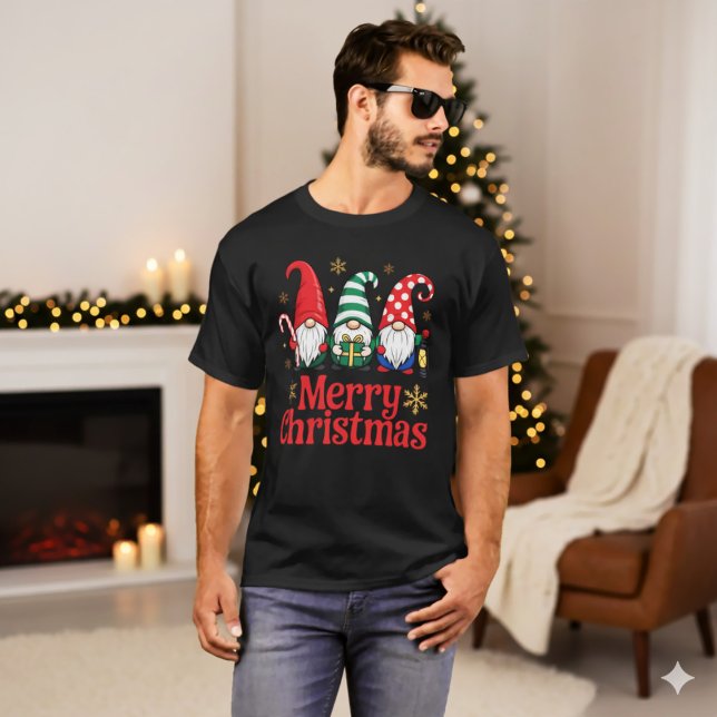 T-shirt Cute Red Green Whimsical Gnome Merry Christmas (Créateur téléchargé)