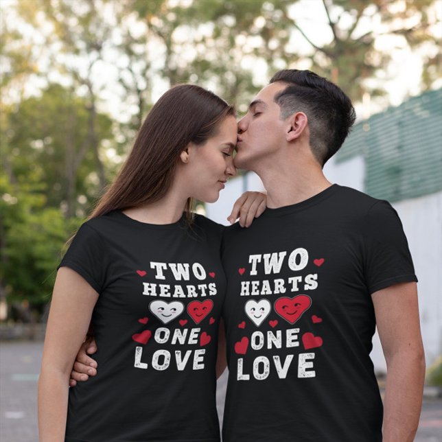 T-shirt Cute Two Hearts One Love Anniversaire Saint-Valent (Créateur téléchargé)