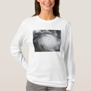 T-shirt Cyclone Monica dans l'océan de South Pacific