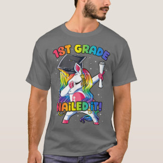 T-shirt Dabbing 1st Grade Unicorn Graduation Class Of 2022