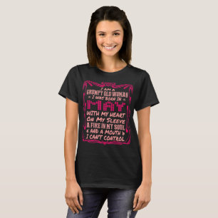T-shirt Dame âgée grincheuse soutenue en mai avec le coeur