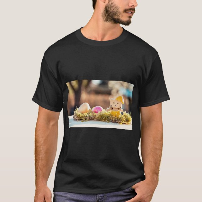 T-shirt Danbo avec Vibes d'oeufs de Pâques (Devant)
