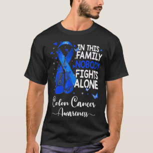 T-shirt Dans cette famille personne ne combat seul Colon C