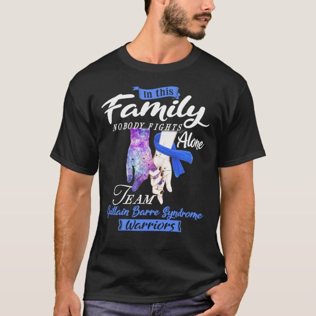 T-shirt Dans Cette Famille Personne ne combat seul Équipe  (Devant)