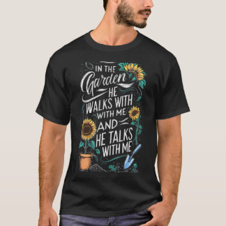 T-shirt Dans Le Jardin Il Marche Avec Moi Et Il Parle Avec
