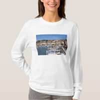 Dans le port du village de Cassis. Pêche et