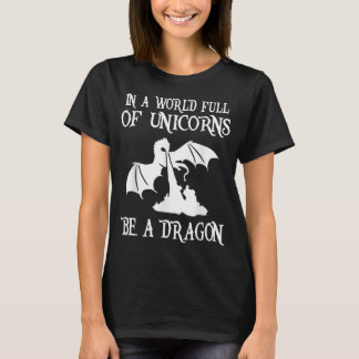 T-shirt Dans Un Monde Plein D'Unicornes Soyez Un Amoureux 