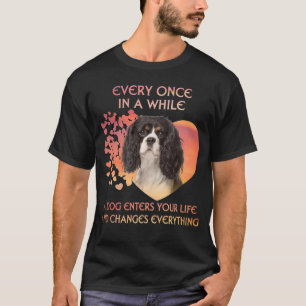 T-shirt Dans Un Temps Cavalier Le Roi Charles Spaniels