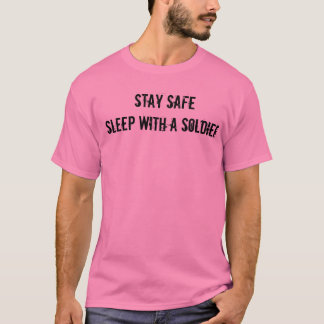 T-shirt de coffre-fort de séjour