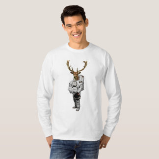 T-shirt de douille de cerfs communs de l'espace