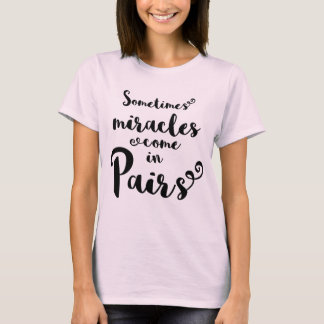 T-shirt de maternité de jumeaux