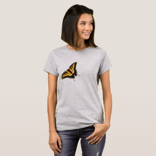 T-shirt de papillon de machaon