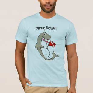 T-shirt De plongeur gros requin heureux vers le bas
