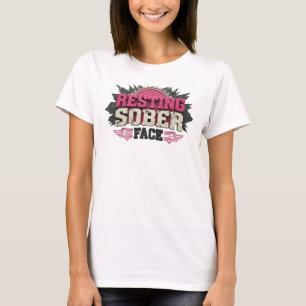 T-shirt Déclaration artistique de visage sobre au repos