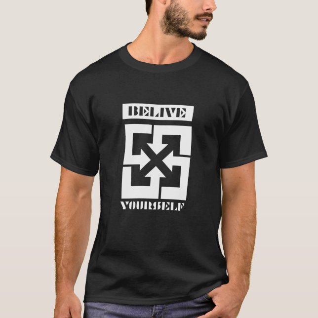 T-shirt Décontracté noir foncé pour hommes (Devant)
