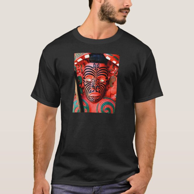 T-shirt Découpage en bois d'un guerrier maori, Nouvelle (Devant)
