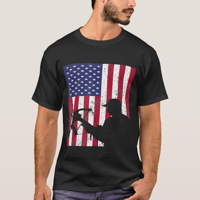 T-shirt Deer Bow Hunt Hunter Whitetail Tee American Flag 2 (Devant)