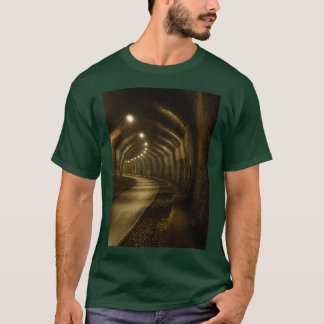 T-shirt Derbyshire de tunnel de pierre de tête