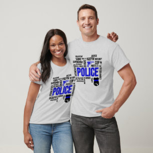 T-shirt des mots descriptifs de la police