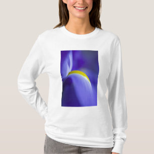 T-shirt Détail rapproché d'un iris Blue Flag.
