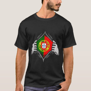 T-shirt Deux mains déchirant le drapeau du Portugal