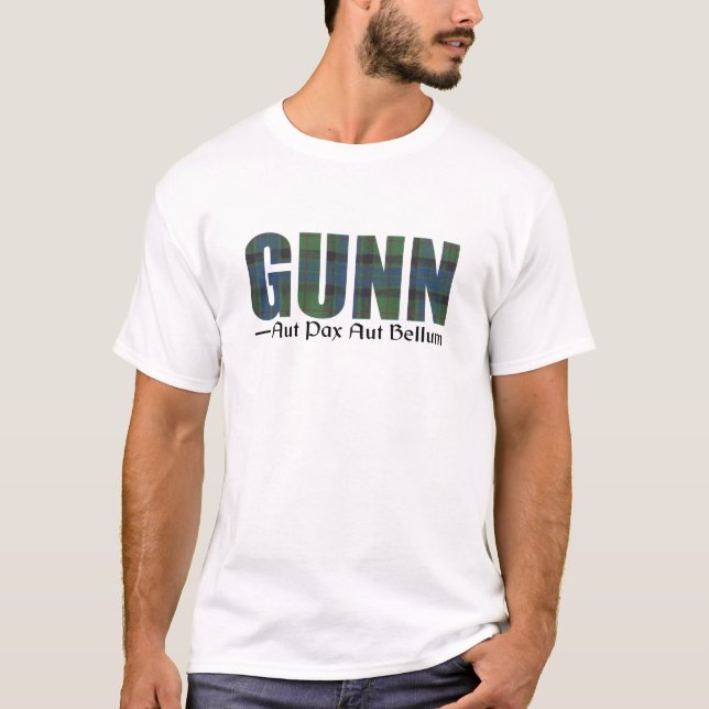 T-shirt Devise écossaise de nom de tartan de clan de Gunn (Devant)