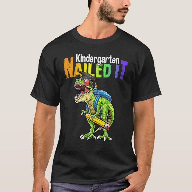 T-shirt Dino Trex Kindergarten Nailed It Graduation Boy Ki (Devant)